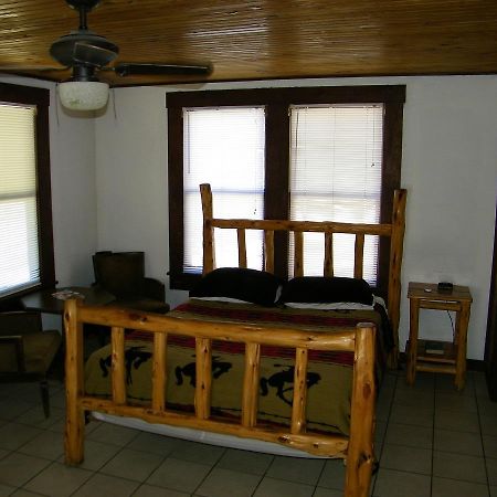 River Front Motel Бандера Экстерьер фото